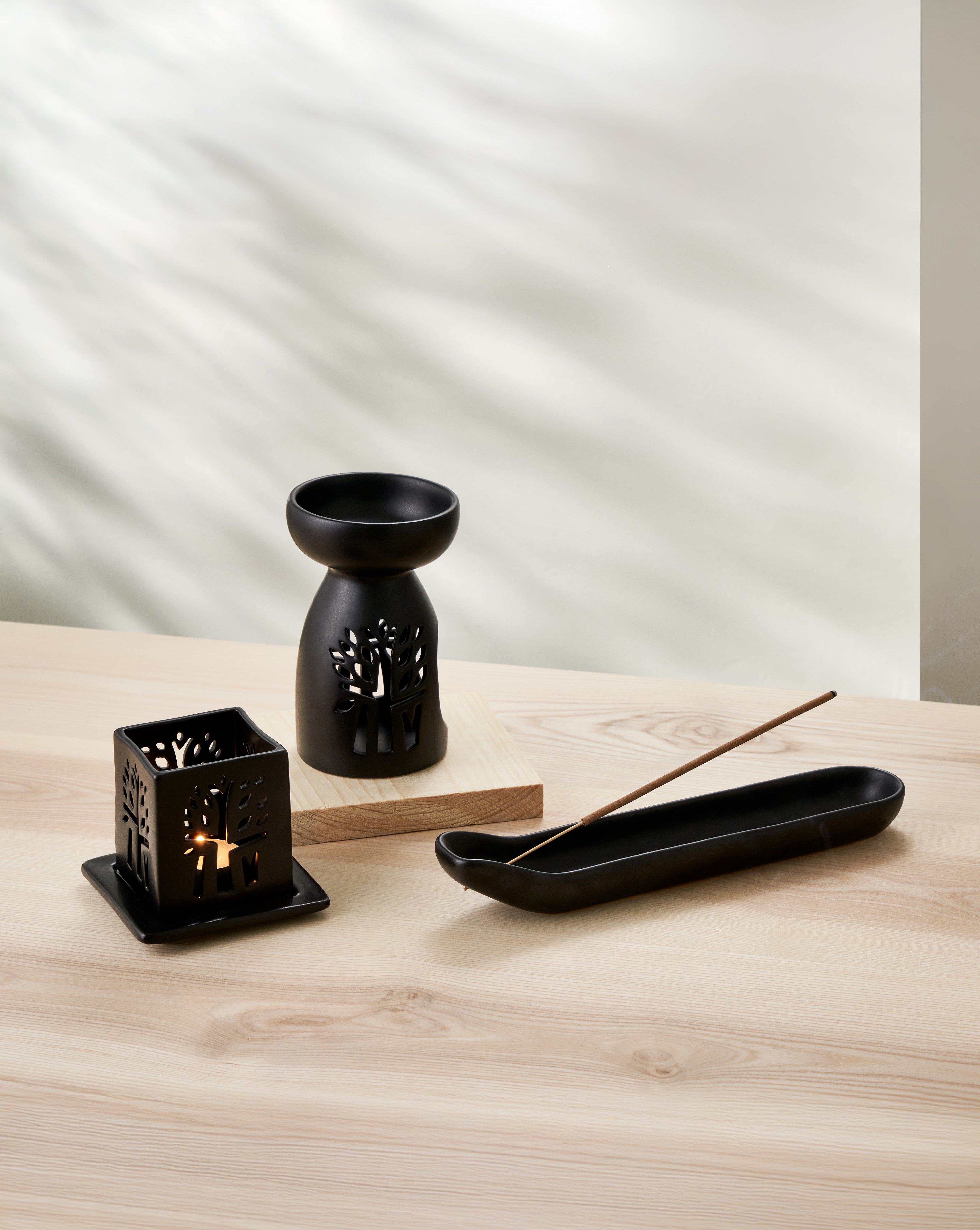 Ivory Oil Burner - Large | Banyan Tree Essentials